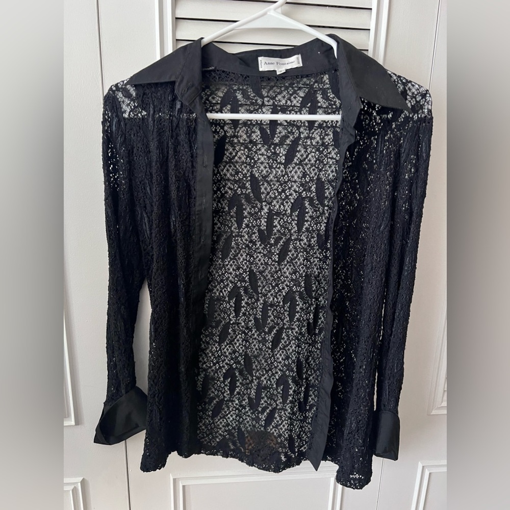 Anne Fountain Paris women’s blouse size 2